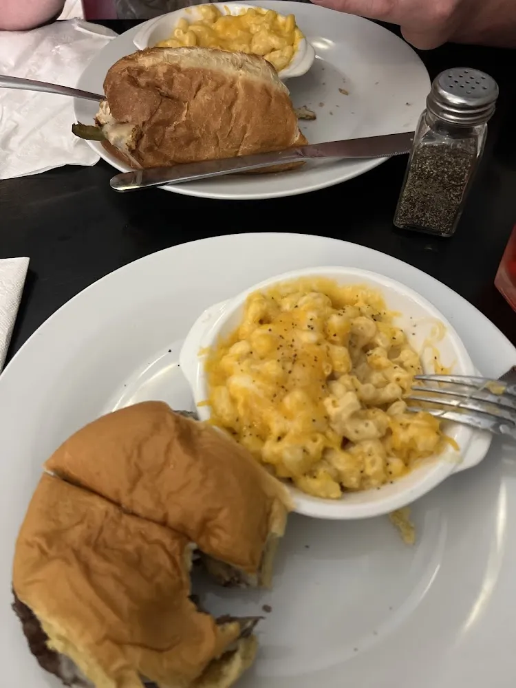 Mushroom Swiss Burger and Mac and Cheese